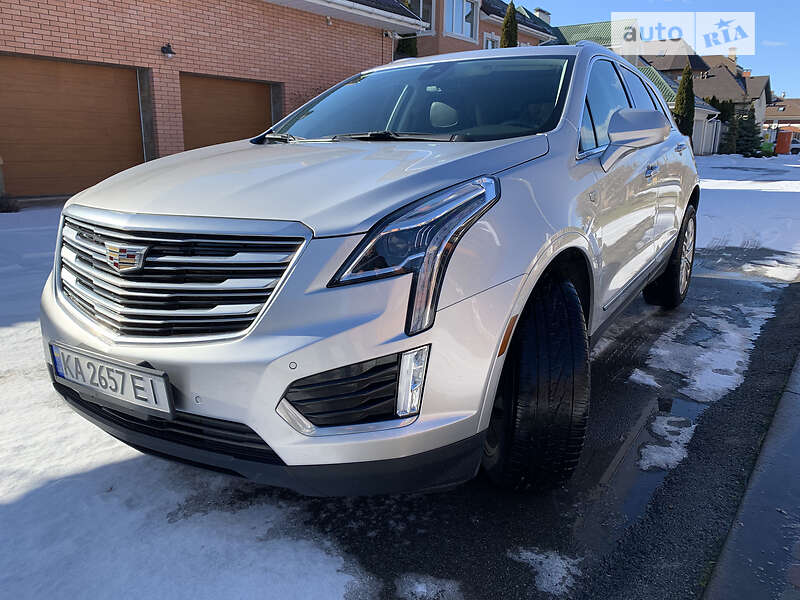Внедорожник / Кроссовер Cadillac XT5 2018 в Киеве