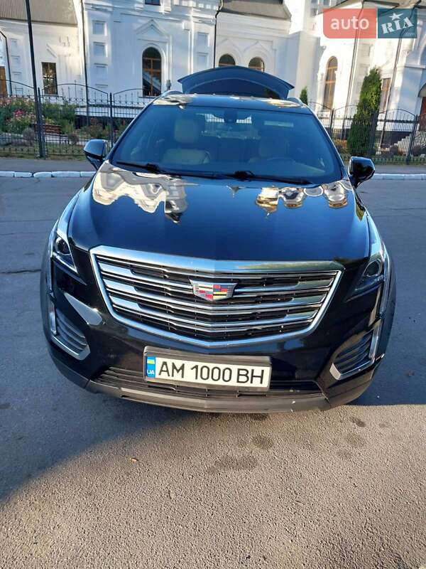 Внедорожник / Кроссовер Cadillac XT5 2016 в Житомире