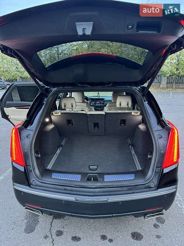 Внедорожник / Кроссовер Cadillac XT5 2017 в Умани
