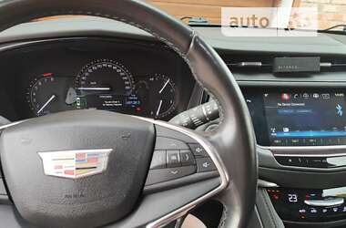 Внедорожник / Кроссовер Cadillac XT5 2018 в 