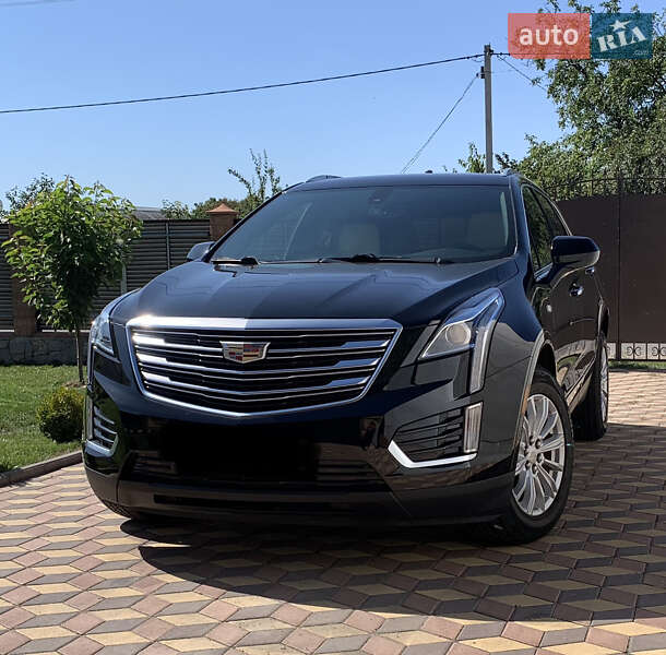 Внедорожник / Кроссовер Cadillac XT5 2018 в Кропивницком