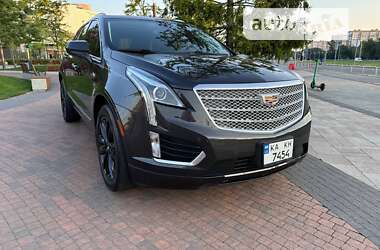 Внедорожник / Кроссовер Cadillac XT5 2018 в Киеве