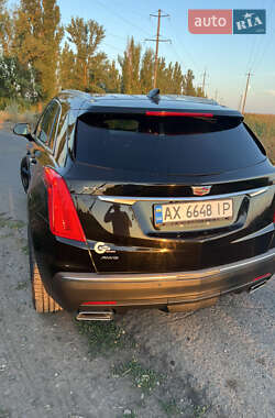 Внедорожник / Кроссовер Cadillac XT5 2018 в 
