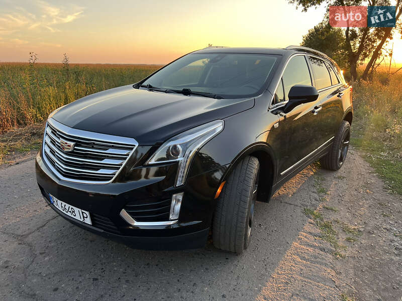 Внедорожник / Кроссовер Cadillac XT5 2018 в Харькове