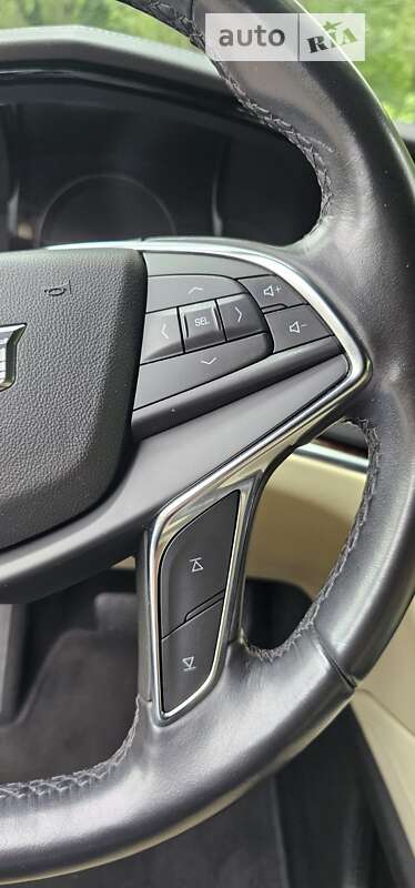 Внедорожник / Кроссовер Cadillac XT5 2018 в Киеве фото 10 Внедорожник / Кроссовер Cadillac XT5 2018 в Киеве