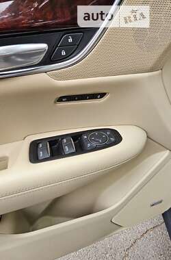 Внедорожник / Кроссовер Cadillac XT5 2018 в 