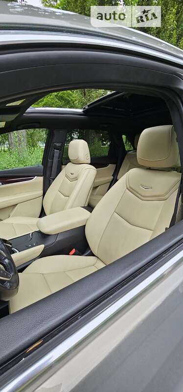 Внедорожник / Кроссовер Cadillac XT5 2018 в Киеве фото 40 Внедорожник / Кроссовер Cadillac XT5 2018 в Киеве