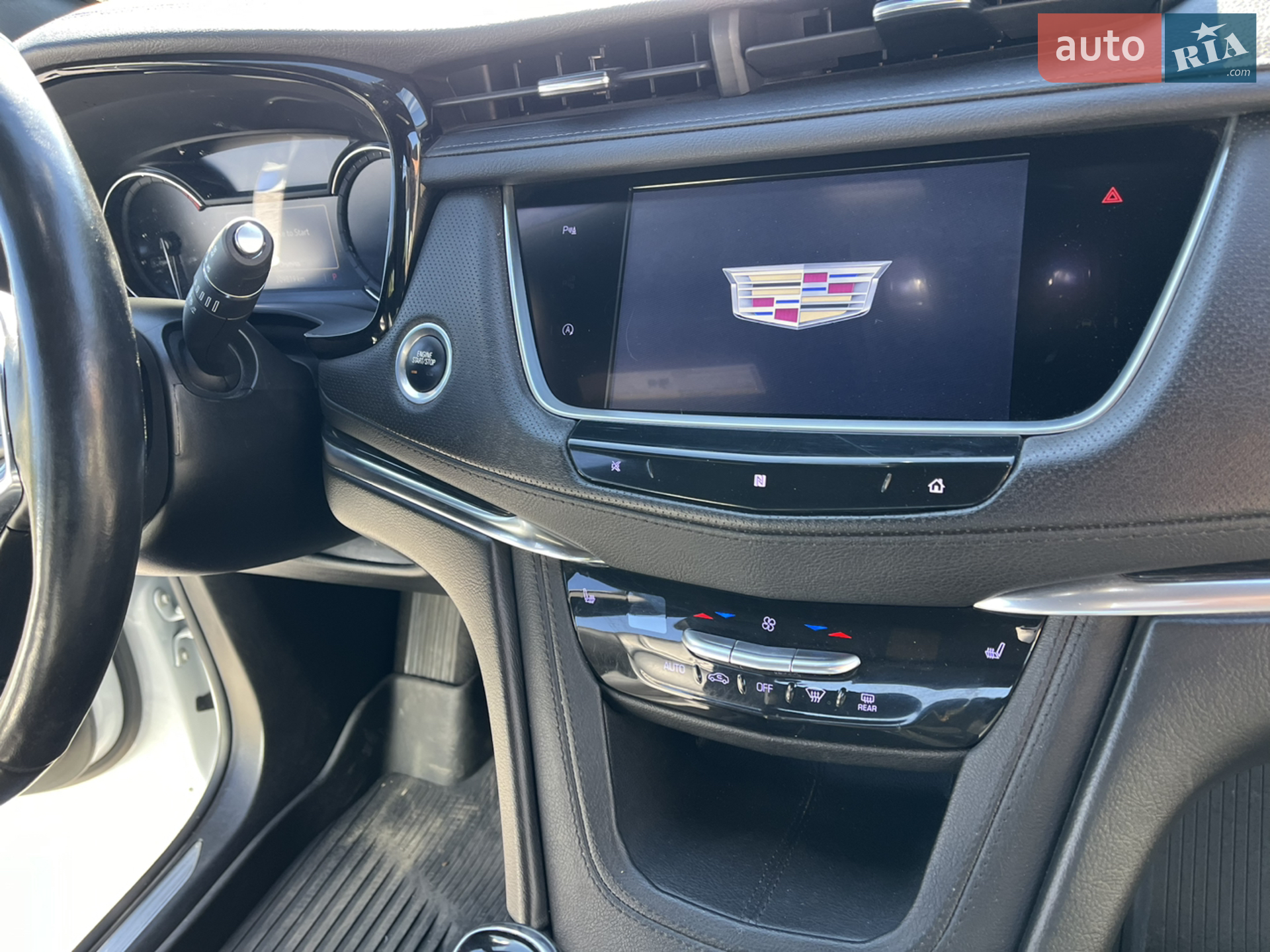 Cadillac XT5 2019 VIN 1GYKNCRS1LZ141976 фото оголошення 20 з 38