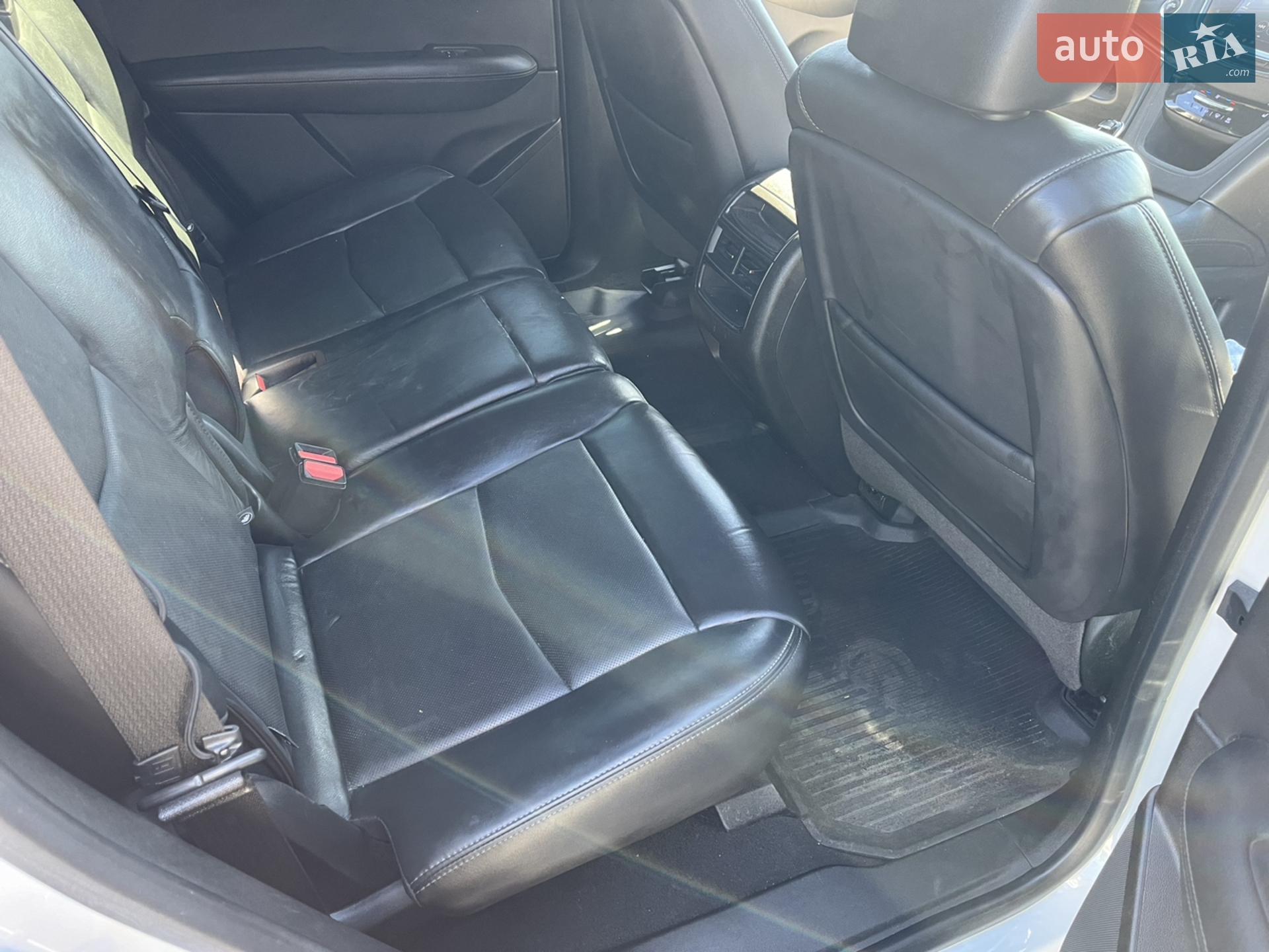Cadillac XT5 2019 VIN 1GYKNCRS1LZ141976 фото оголошення 28 з 38