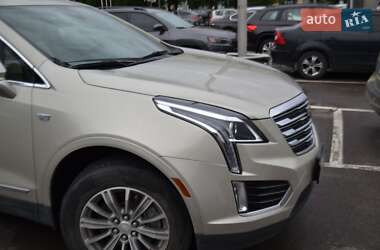 Позашляховик / Кросовер Cadillac XT5 2016 в Львові