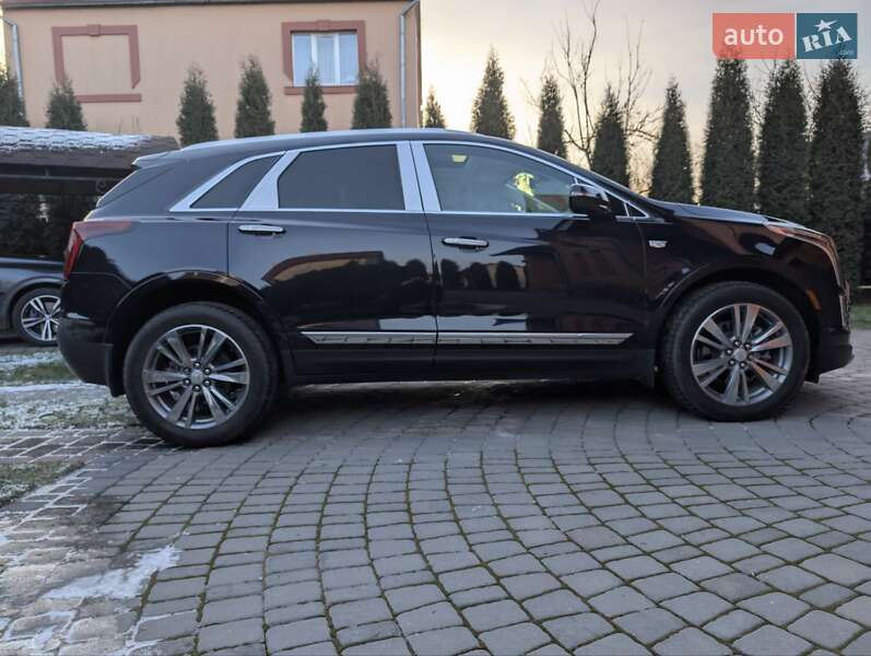Внедорожник / Кроссовер Cadillac XT5 2021 в Луцке