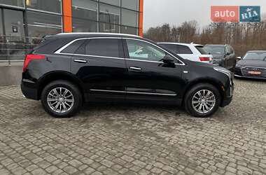 Внедорожник / Кроссовер Cadillac XT5 2019 в 