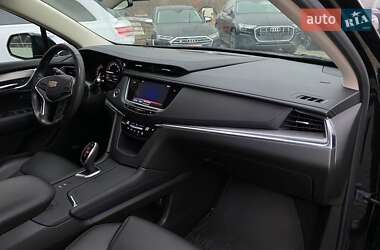 Внедорожник / Кроссовер Cadillac XT5 2019 в 