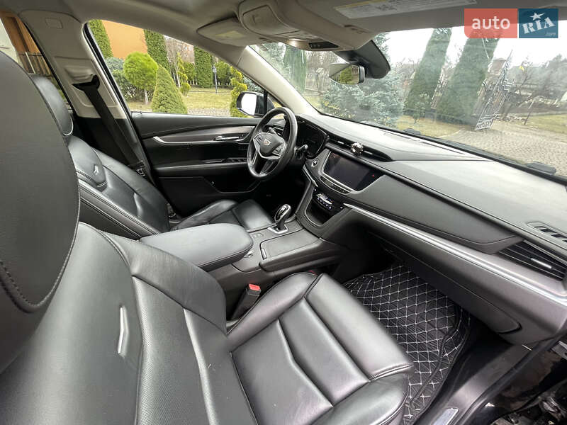 Внедорожник / Кроссовер Cadillac XT5 2016 в Коломые