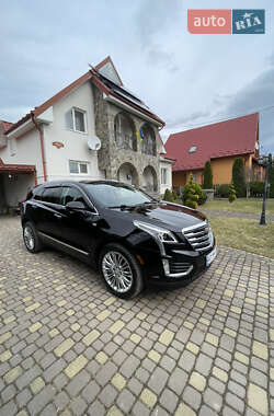 Внедорожник / Кроссовер Cadillac XT5 2016 в 
