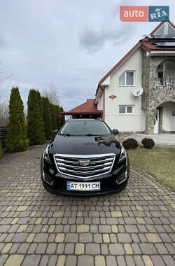 Внедорожник / Кроссовер Cadillac XT5 2016 в 