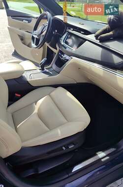 Внедорожник / Кроссовер Cadillac XT5 2018 в 