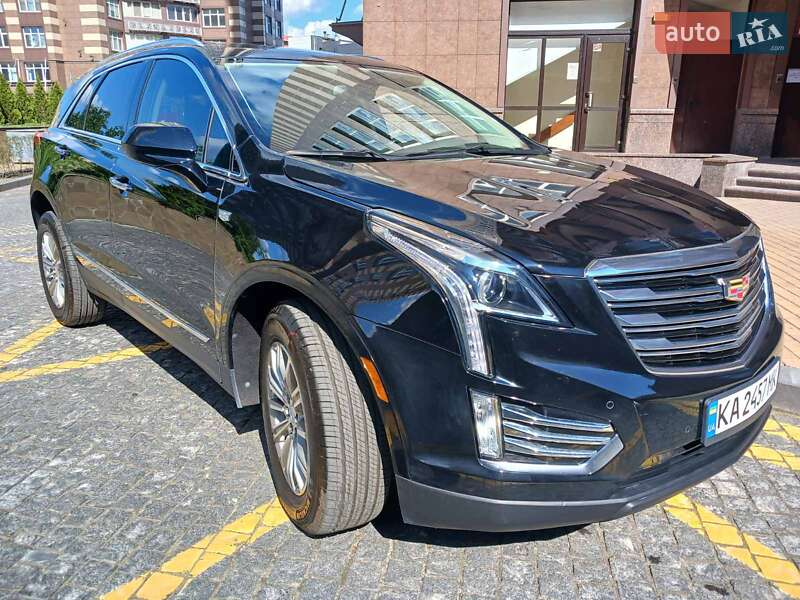 Внедорожник / Кроссовер Cadillac XT5 2017 в Киеве