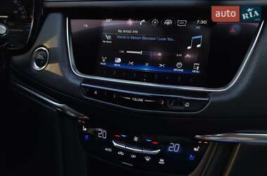 Внедорожник / Кроссовер Cadillac XT5 2019 в 