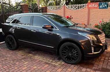 Внедорожник / Кроссовер Cadillac XT5 2018 в 