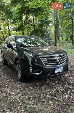 Внедорожник / Кроссовер Cadillac XT5 2016 в 