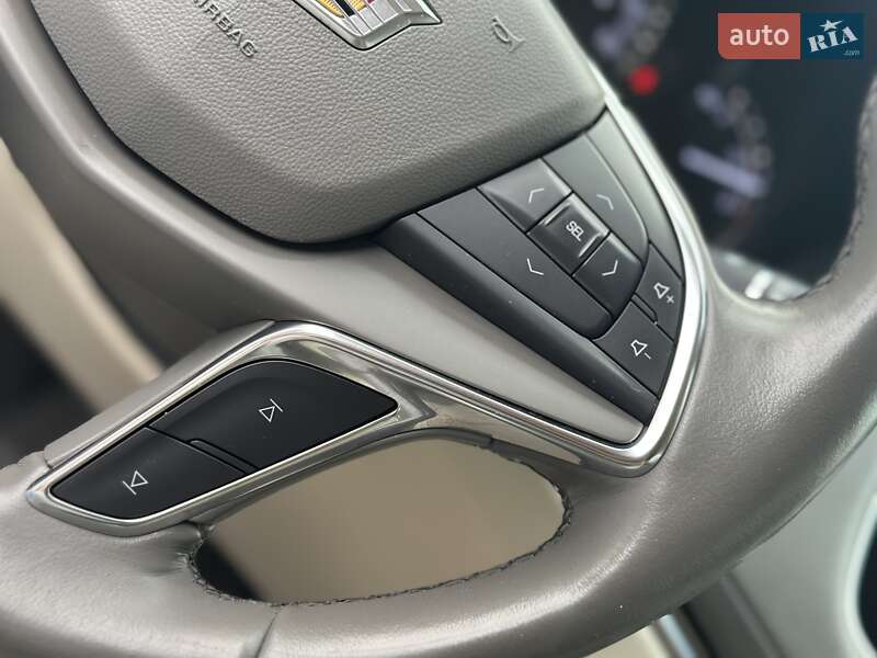 Позашляховик / Кросовер Cadillac XT5 2018 в Києві