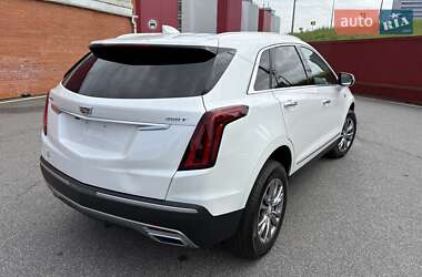 Внедорожник / Кроссовер Cadillac XT5 2021 в 