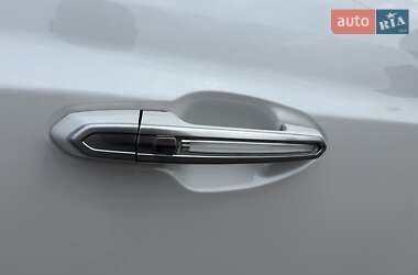 Внедорожник / Кроссовер Cadillac XT5 2021 в 