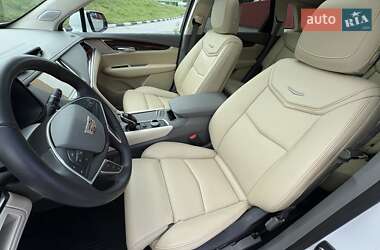 Внедорожник / Кроссовер Cadillac XT5 2021 в 