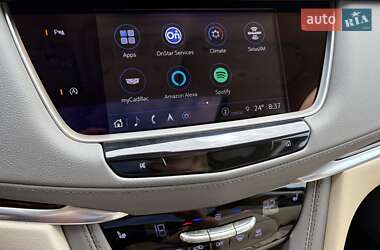 Внедорожник / Кроссовер Cadillac XT5 2021 в 