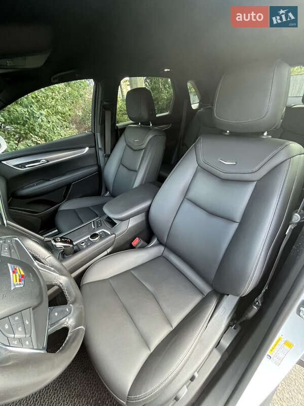 Внедорожник / Кроссовер Cadillac XT5 2019 в Черкассах