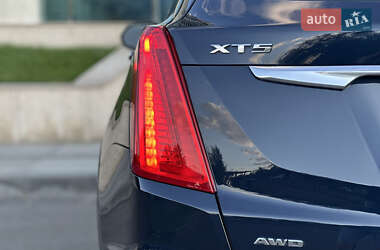 Внедорожник / Кроссовер Cadillac XT5 2017 в 