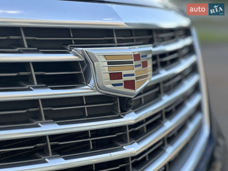 Позашляховик / Кросовер Cadillac XT5 2017 в Дніпрі