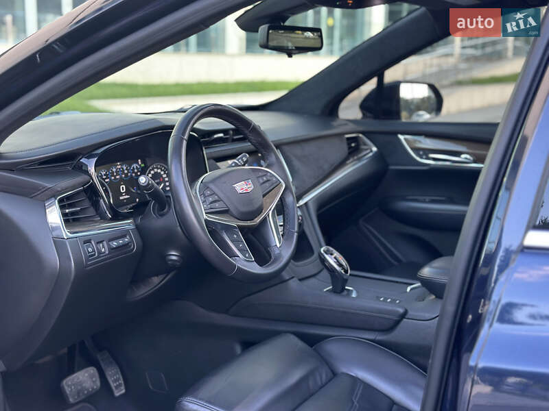Позашляховик / Кросовер Cadillac XT5 2017 в Дніпрі