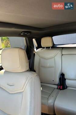 Внедорожник / Кроссовер Cadillac XT5 2017 в 