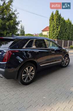 Внедорожник / Кроссовер Cadillac XT5 2021 в 