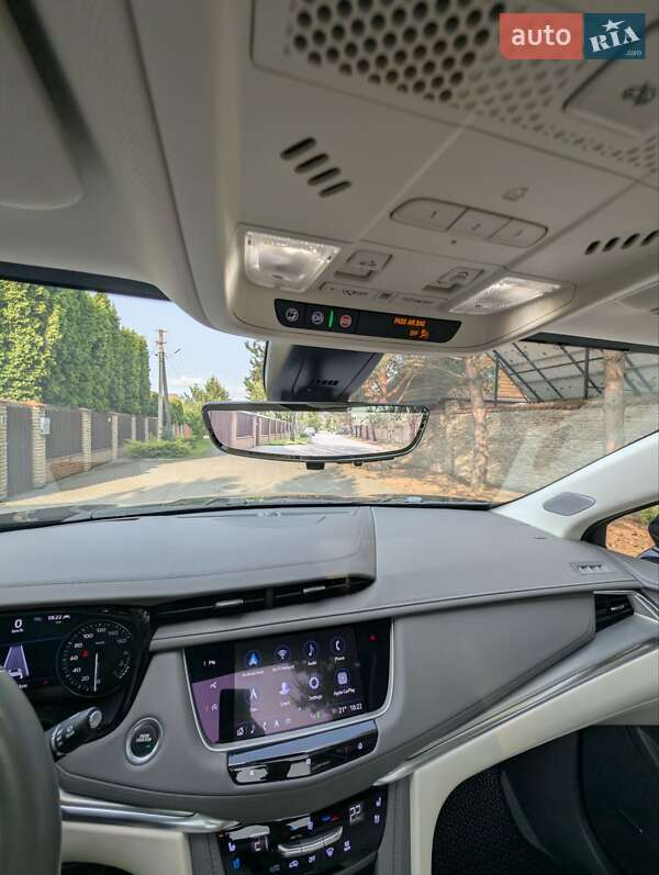 Внедорожник / Кроссовер Cadillac XT5 2021 в Луцке