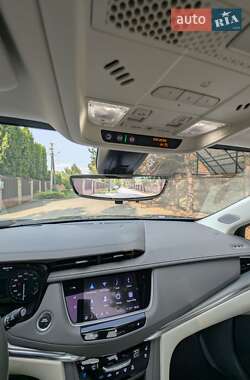 Внедорожник / Кроссовер Cadillac XT5 2021 в 