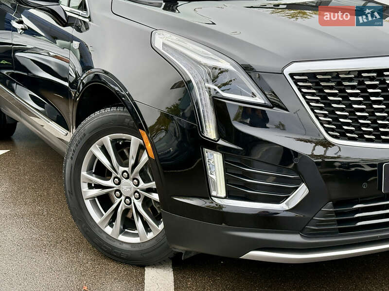 Внедорожник / Кроссовер Cadillac XT5 2021 в Киеве