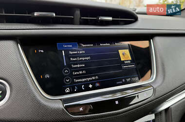 Внедорожник / Кроссовер Cadillac XT5 2021 в 
