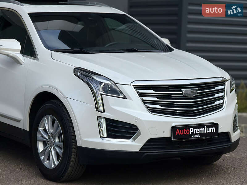 Внедорожник / Кроссовер Cadillac XT5 2021 в Харькове