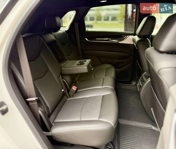 Внедорожник / Кроссовер Cadillac XT5 2021 в Харькове