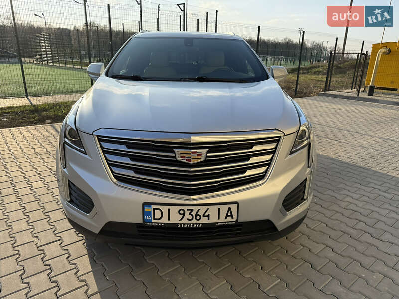 Внедорожник / Кроссовер Cadillac XT5 2017 в Виннице