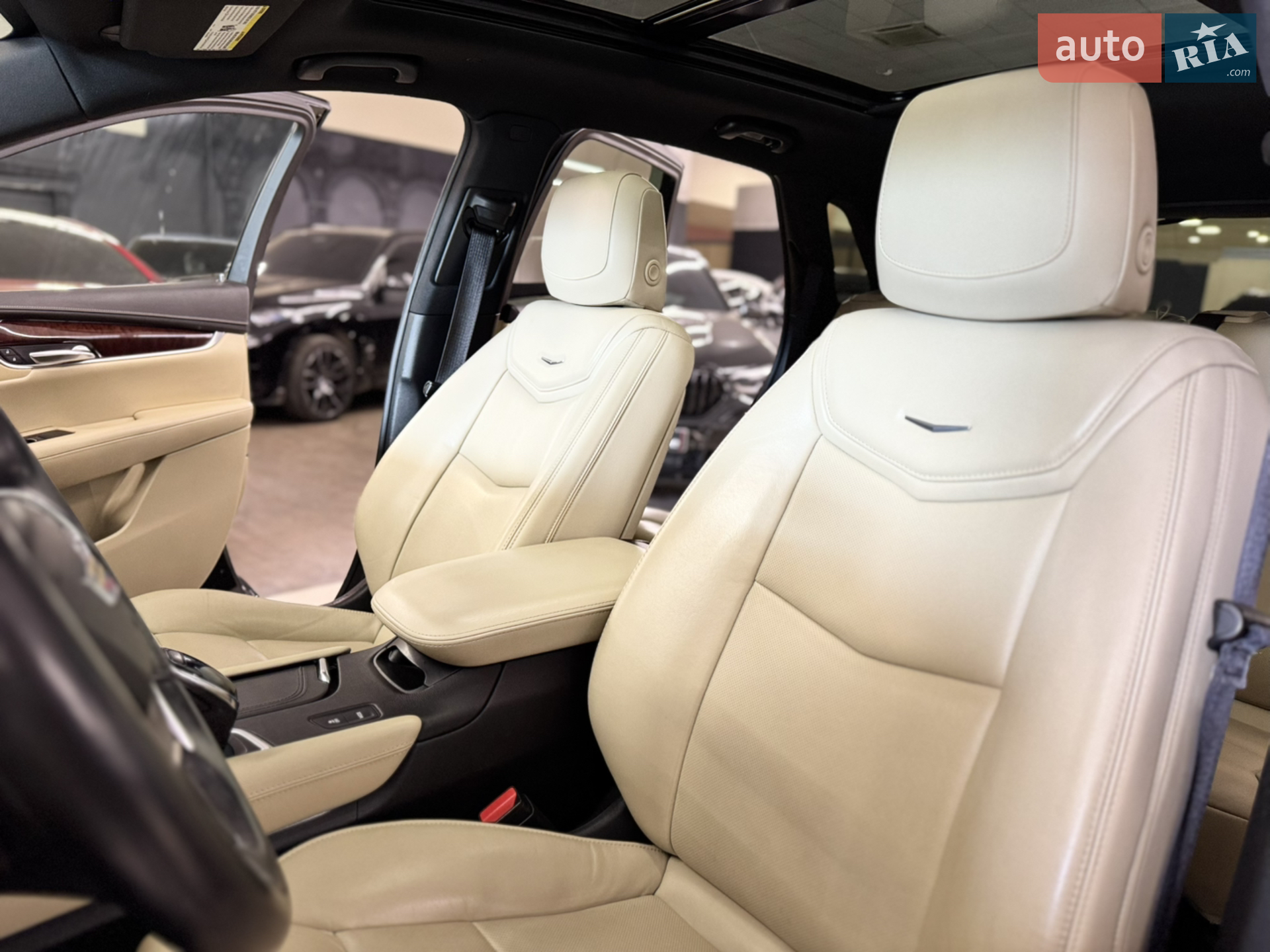 2017 Cadillac XT5 - мініатюра 16