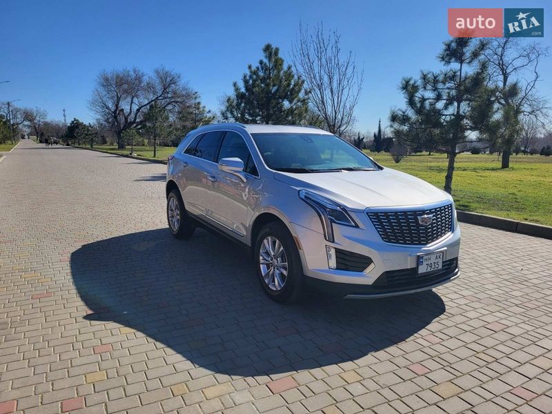 Внедорожник / Кроссовер Cadillac XT5 2020 в Измаиле