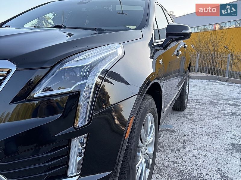 Внедорожник / Кроссовер Cadillac XT5 2019 в Запорожье