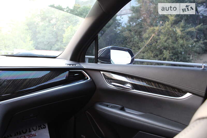 Позашляховик / Кросовер Cadillac XT6 2020 в Києві