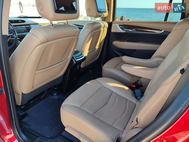 Внедорожник / Кроссовер Cadillac XT6 2020 в Измаиле
