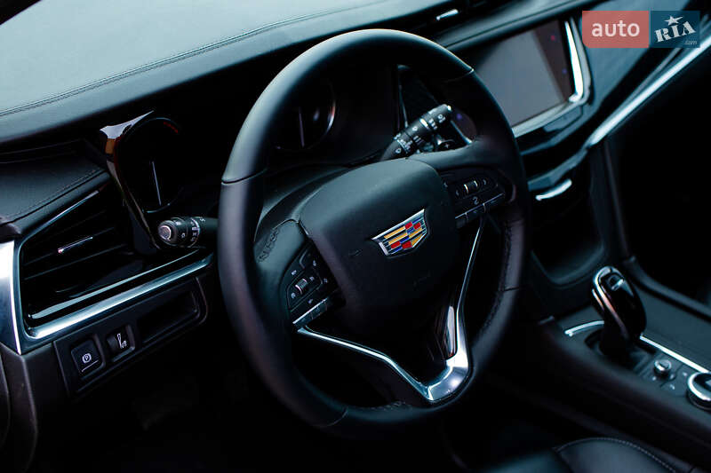 Позашляховик / Кросовер Cadillac XT6 2020 в Рівному
