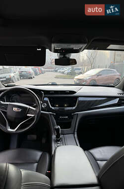 Позашляховик / Кросовер Cadillac XT6 2021 в 